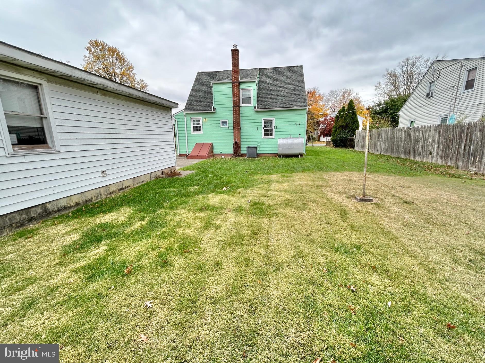 393 Manor Avenue Carneys Point, NJ 08069 - Photo 42 of 43 Backyard