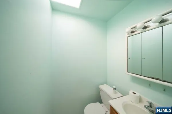 $2,400 | 218 Closter Dock Road, Unit 2, Closter, NJ 07624