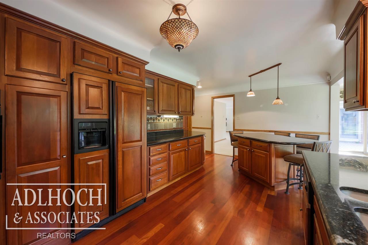 35 Clairview Road Grosse Pointe, MI 48236 - Photo 2 of 29 31329465-1.JPG