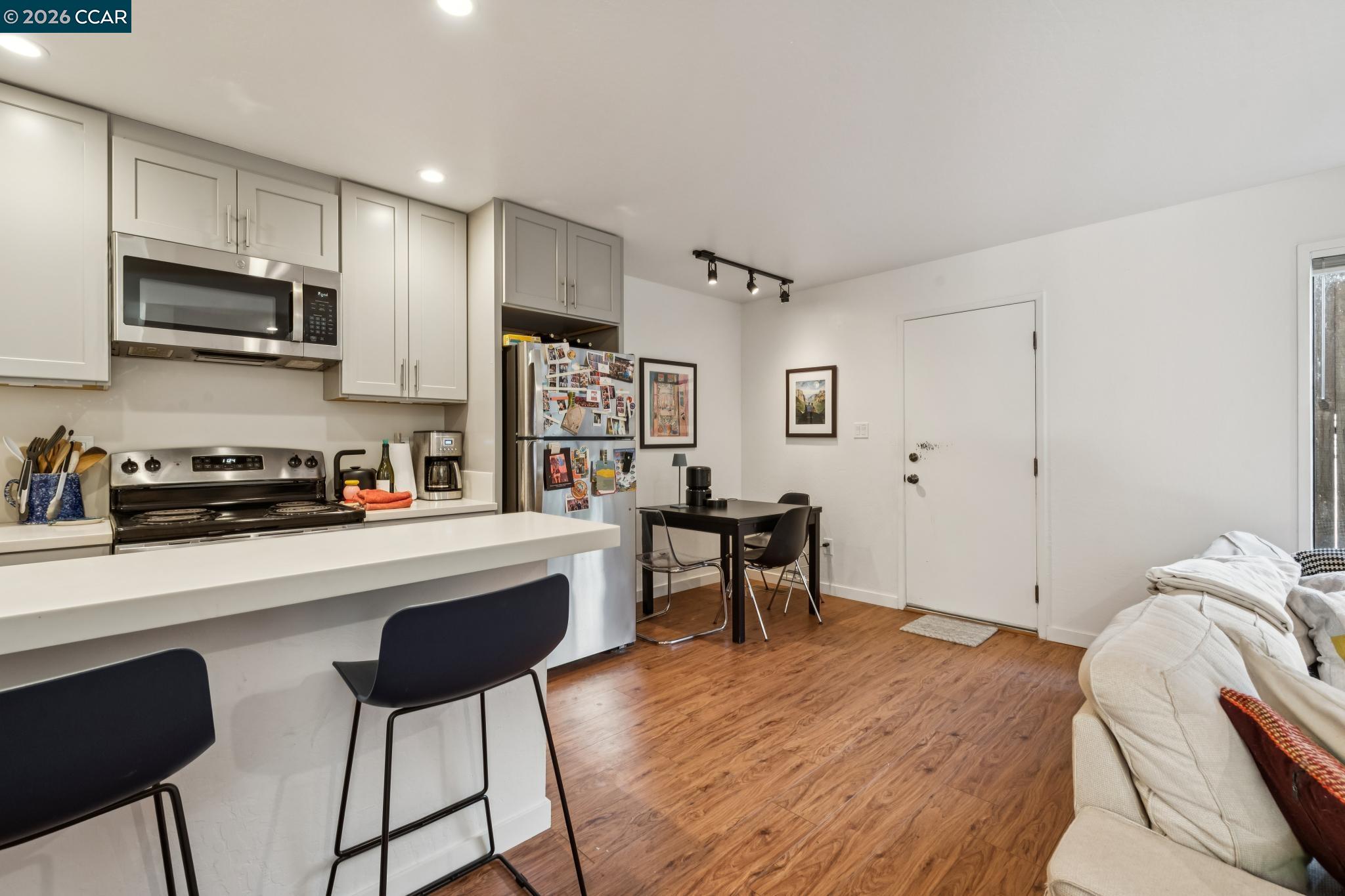 1242 Hopkins Street Berkeley, CA 94702 - Photo 44 of 84