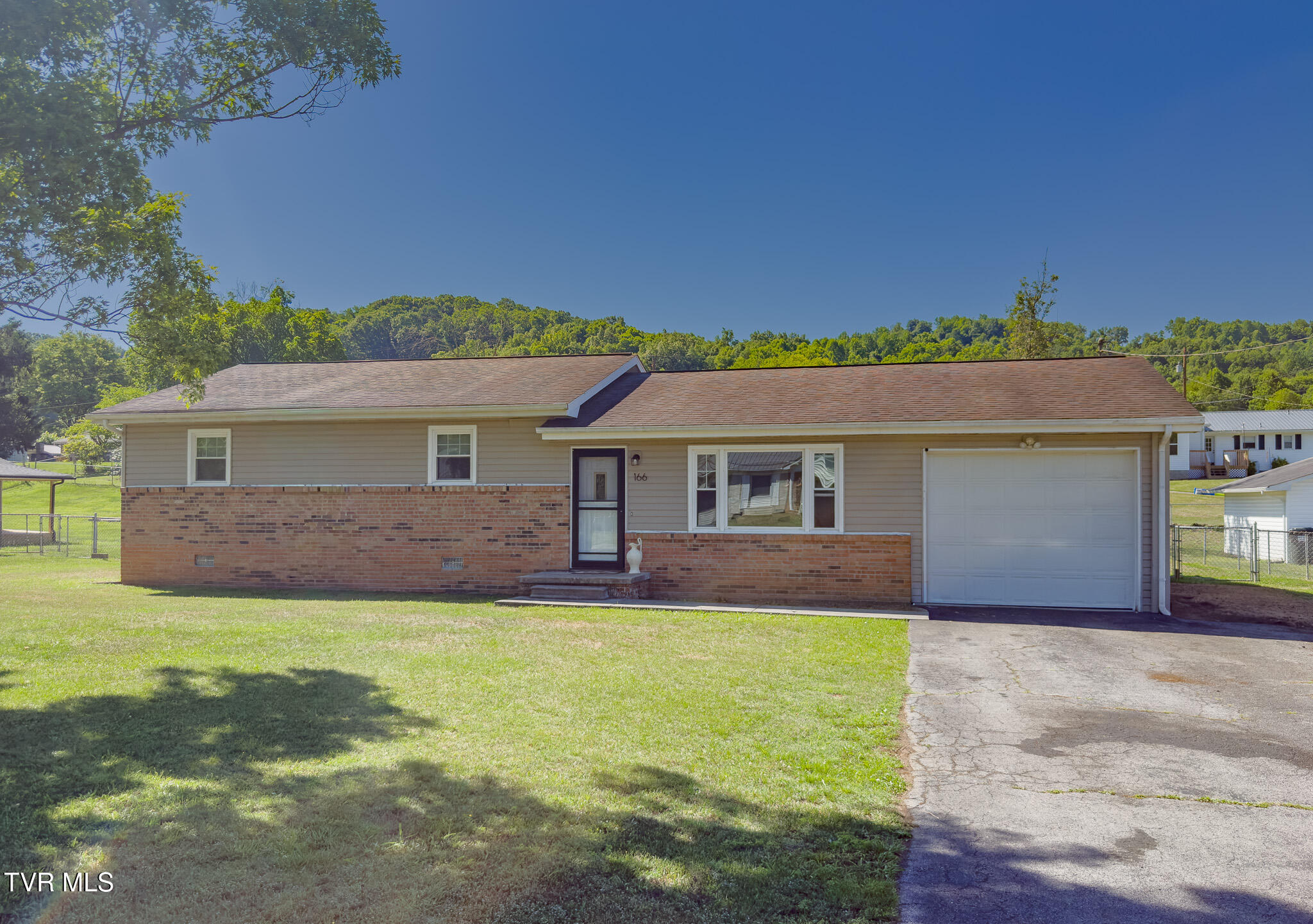 166 Price Road Elizabethton, TN 37643 - Photo 1 of 1 166 Price Main