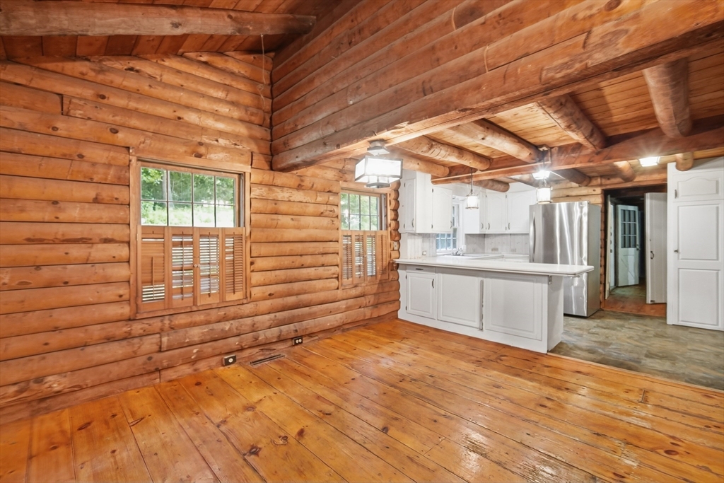 95 Packardville Road Pelham, MA 01002 - Photo 6 of 26