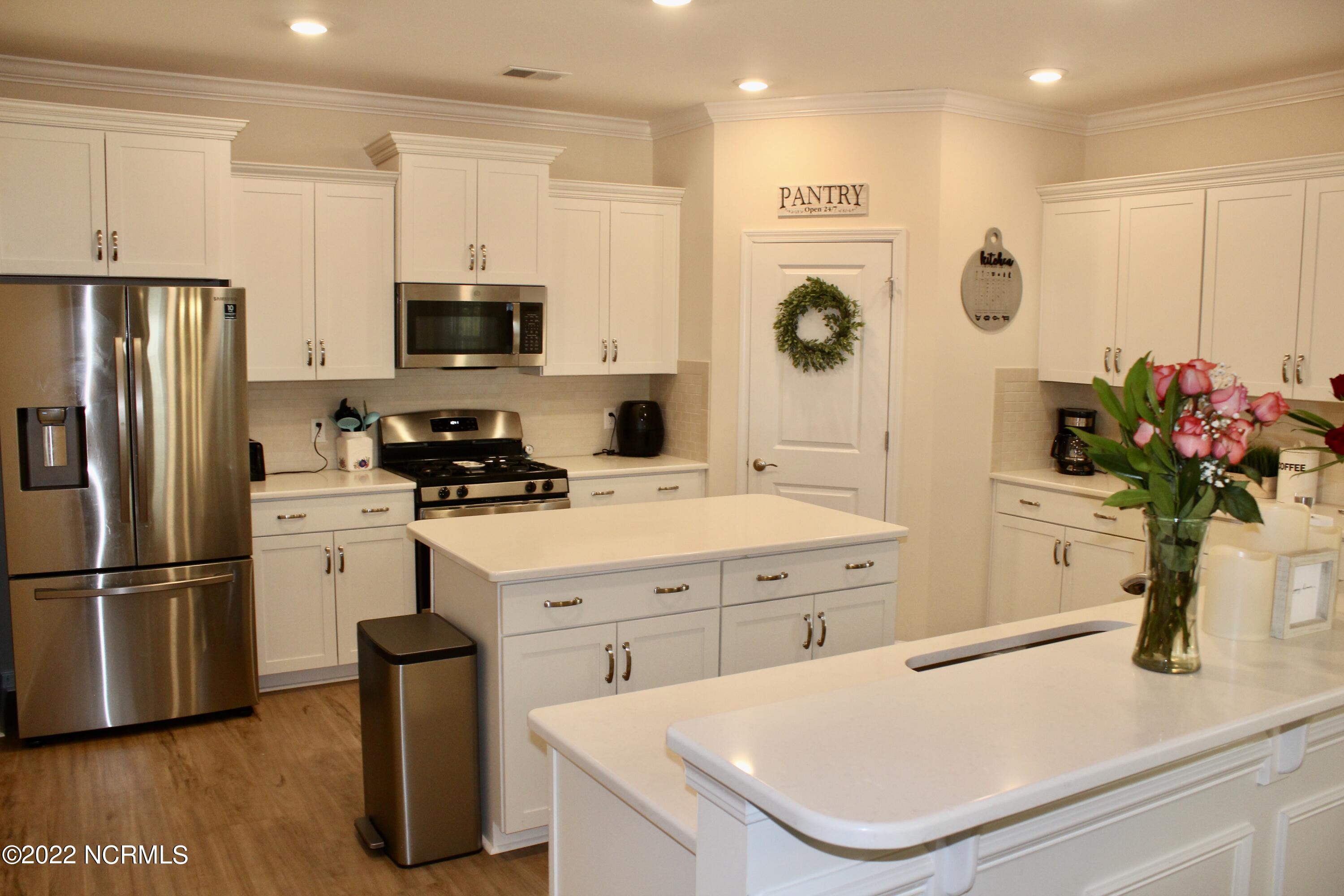 1325 Lt Congleton Road Wilmington, NC 28409 - Photo 8 of 32 67DB6E75-1845-4F5E-B7FB-B32319229132_1_2