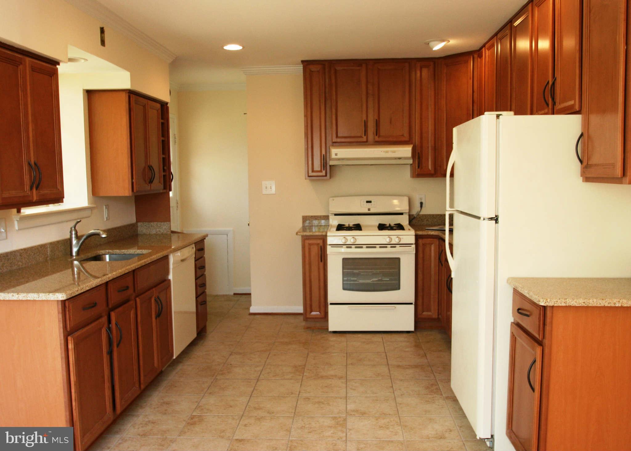 7502 Nottoway Place Springfield, VA 22150 - Photo 16 of 18 Kitchen