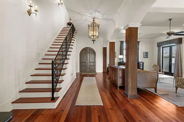 $1,185,000 | 601 Lake Circle, Madisonville, LA 70447