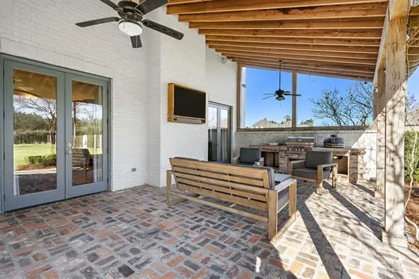 $1,185,000 | 601 Lake Circle, Madisonville, LA 70447
