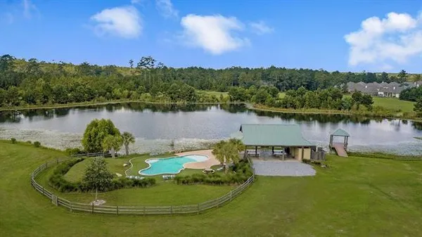 $1,185,000 | 601 Lake Circle, Madisonville, LA 70447