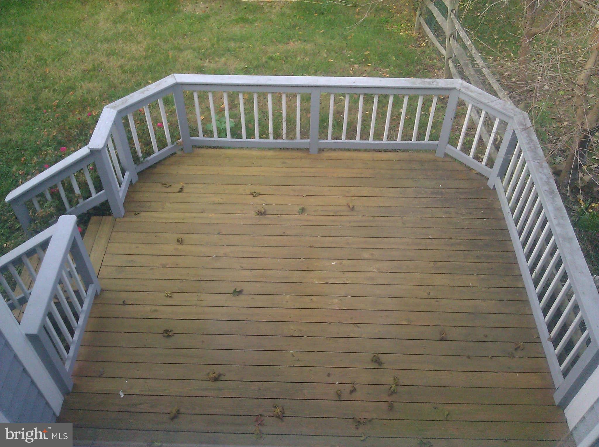 1044 Blackwell Road Annapolis, MD 21403 - Photo 22 of 24 Deck