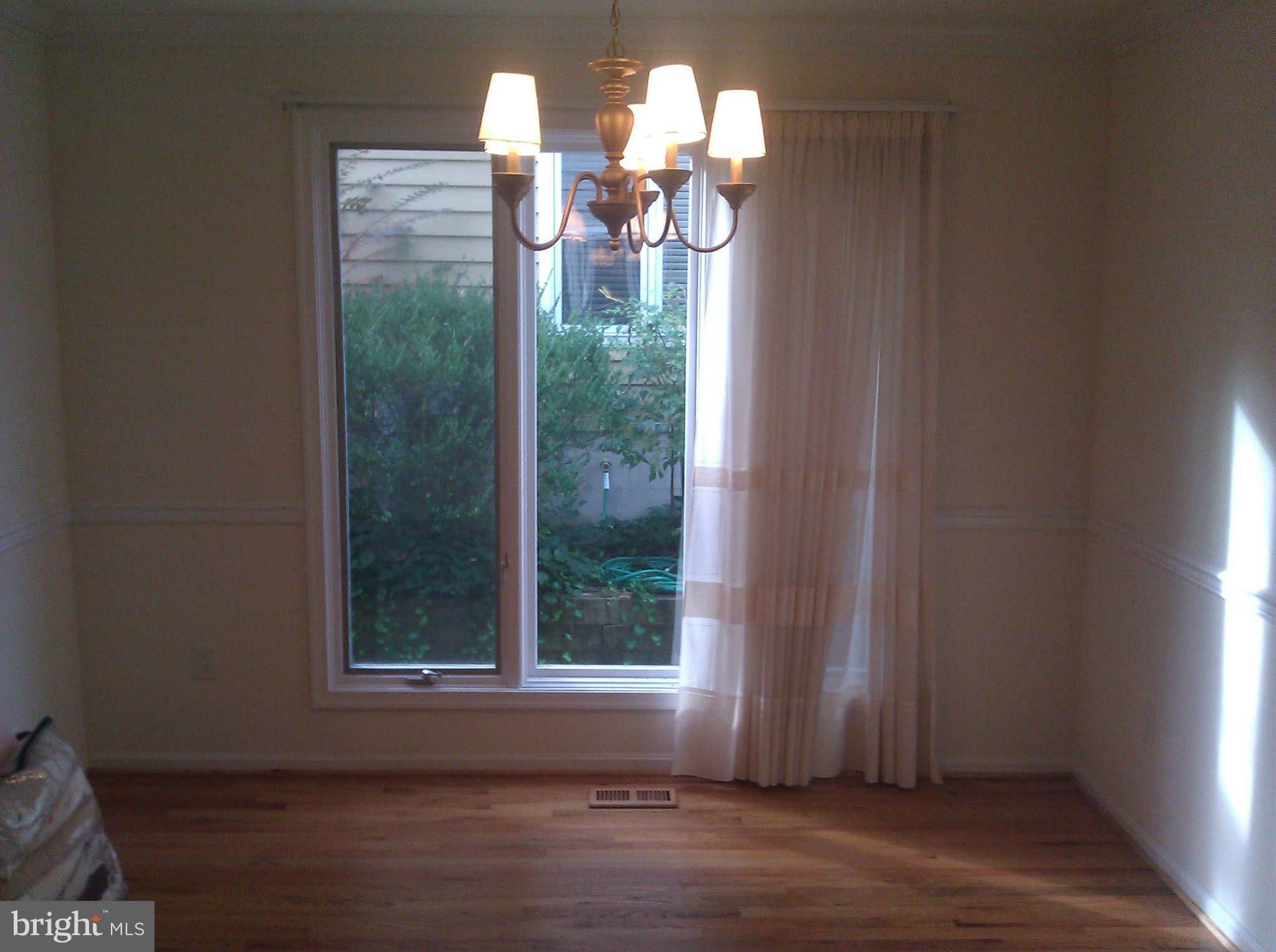 1044 Blackwell Road Annapolis, MD 21403 - Photo 6 of 24 Dining Room