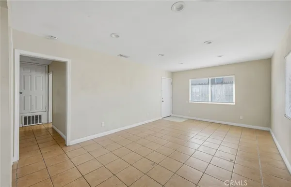 $310,000 | 409 North 3rd Avenue, Barstow, CA 92311