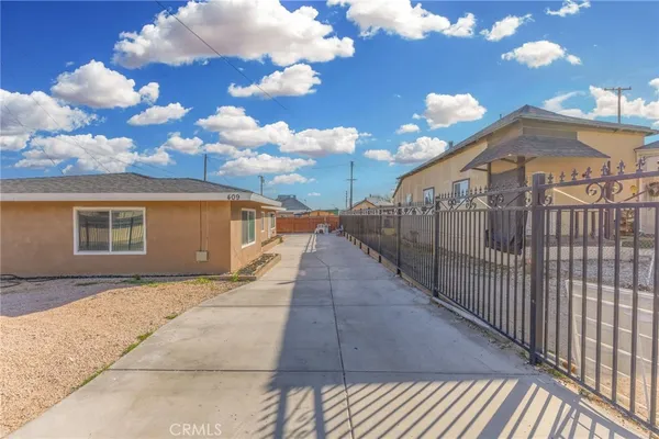 $310,000 | 409 North 3rd Avenue, Barstow, CA 92311