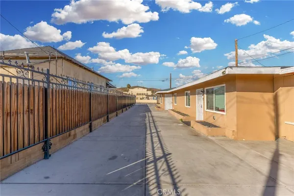 $310,000 | 409 North 3rd Avenue, Barstow, CA 92311
