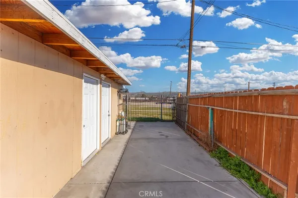 $310,000 | 409 North 3rd Avenue, Barstow, CA 92311