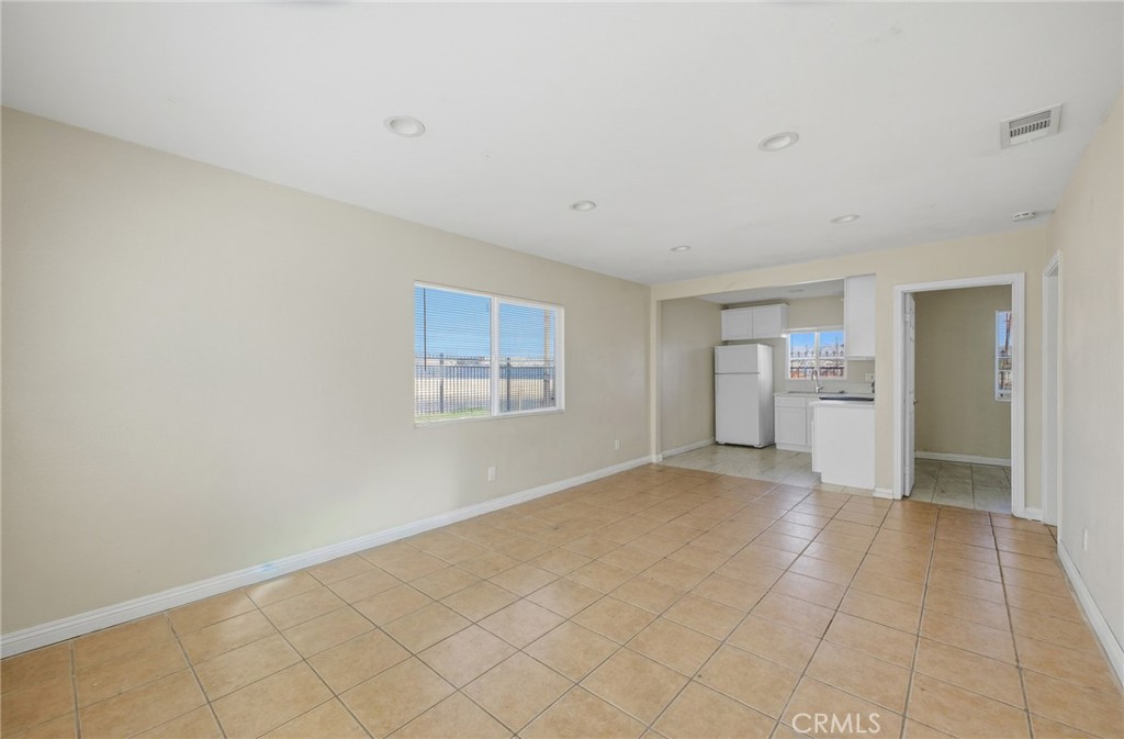 409 North 3rd Avenue Barstow, CA 92311 - Photo 9 of 29