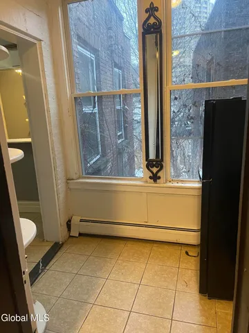 $950 | 2156 5th Avenue, Troy, NY 12180