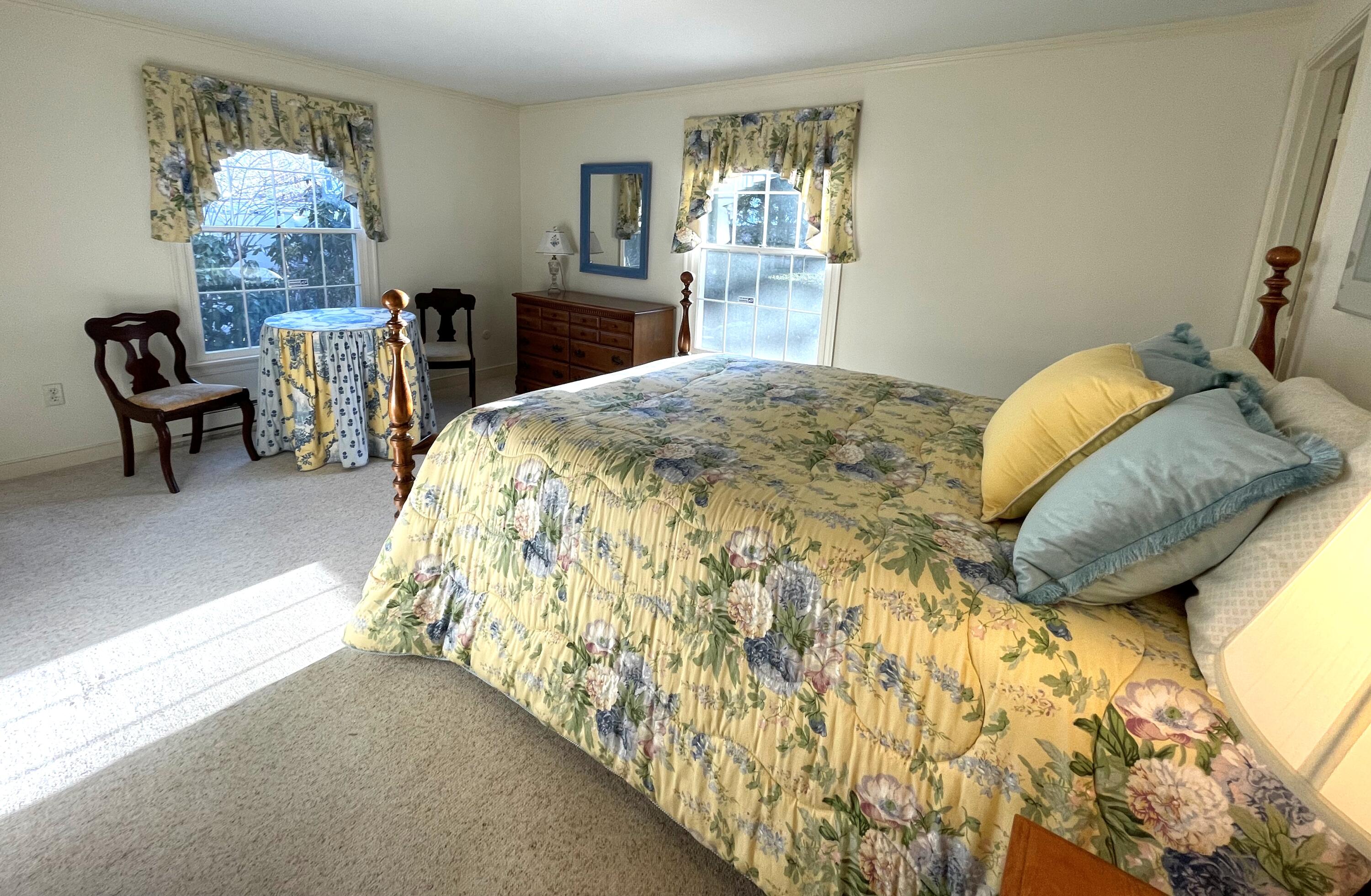 39 Tower Hill Road, Unit 5B Osterville, MA 02655 - Photo 9 of 16 Primary Bedroom
