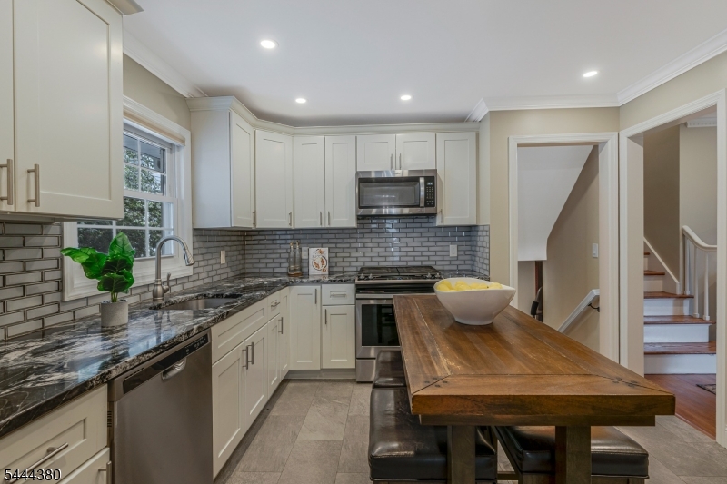 307 Minute Arms Road Union, NJ 07083 - Photo 9 of 26