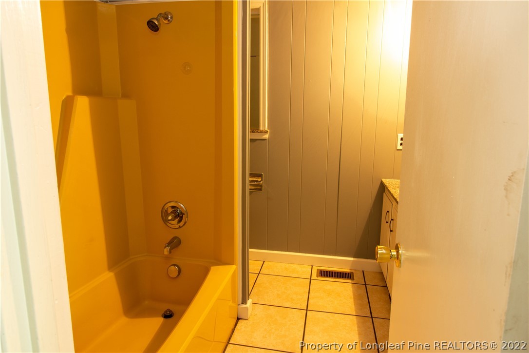 806 B T Road Lumberton, NC 28358 - Photo 13 of 21 Gallery Image 13