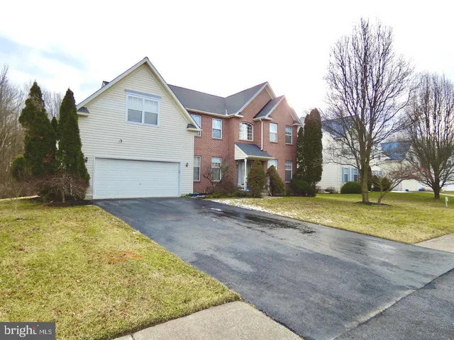 $565,900 | 61 Rose Hill Drive, Bear, DE 19701