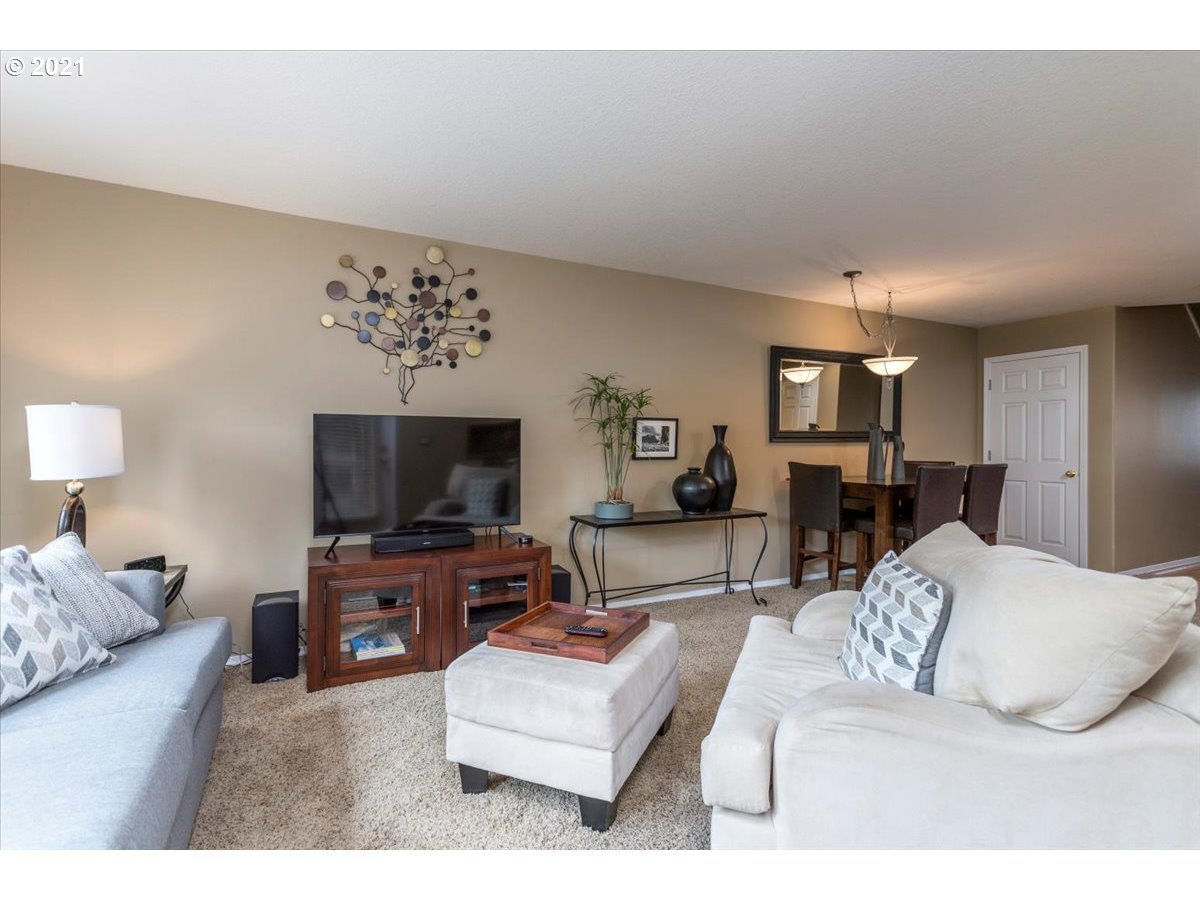 22046 Southwest Grahams Ferry Road, Unit B Tualatin, OR 97062 - Photo 11 of 26 Gallery Image 11