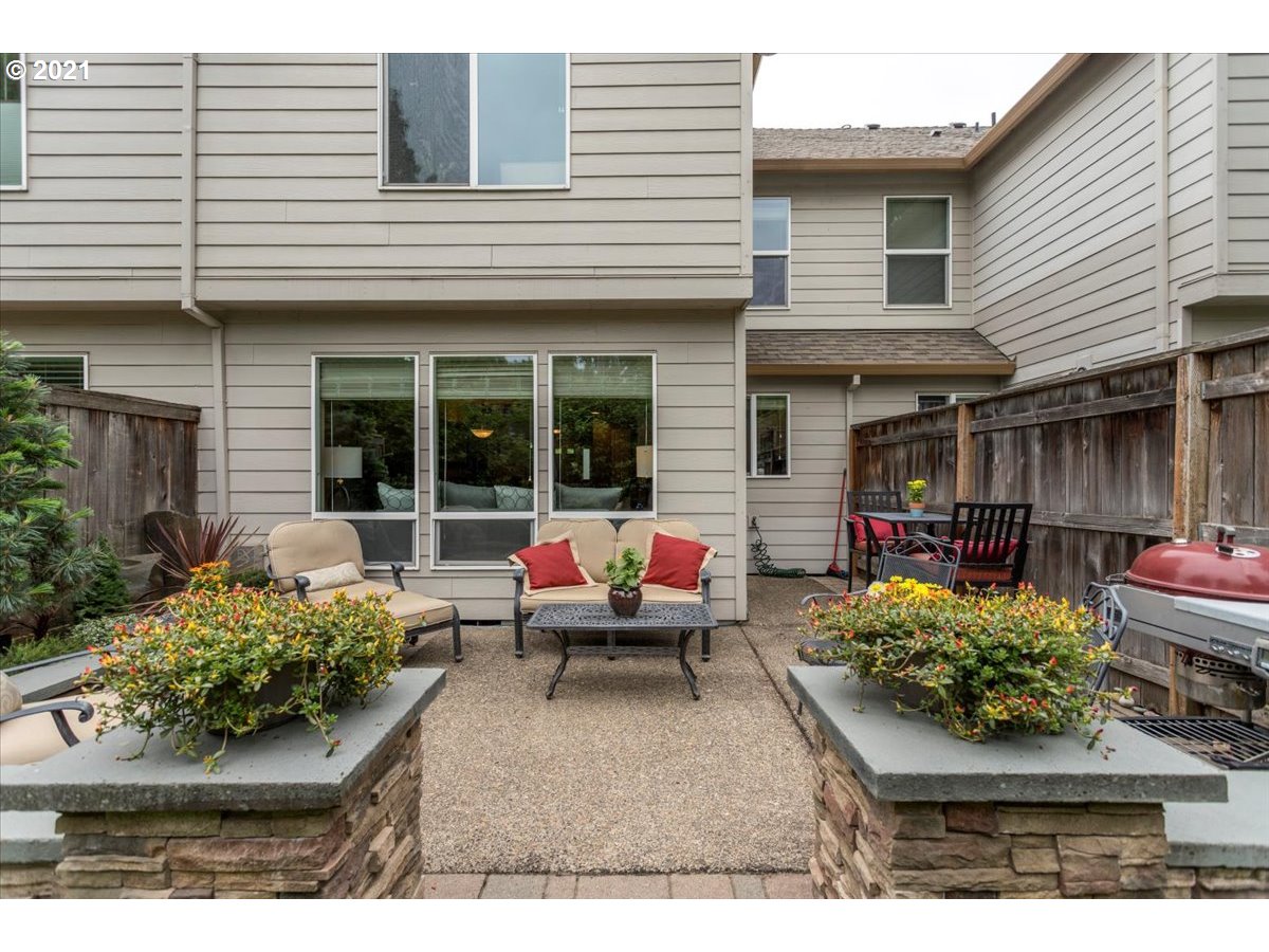 22046 Southwest Grahams Ferry Road, Unit B Tualatin, OR 97062 - Photo 24 of 26 Gallery Image 24