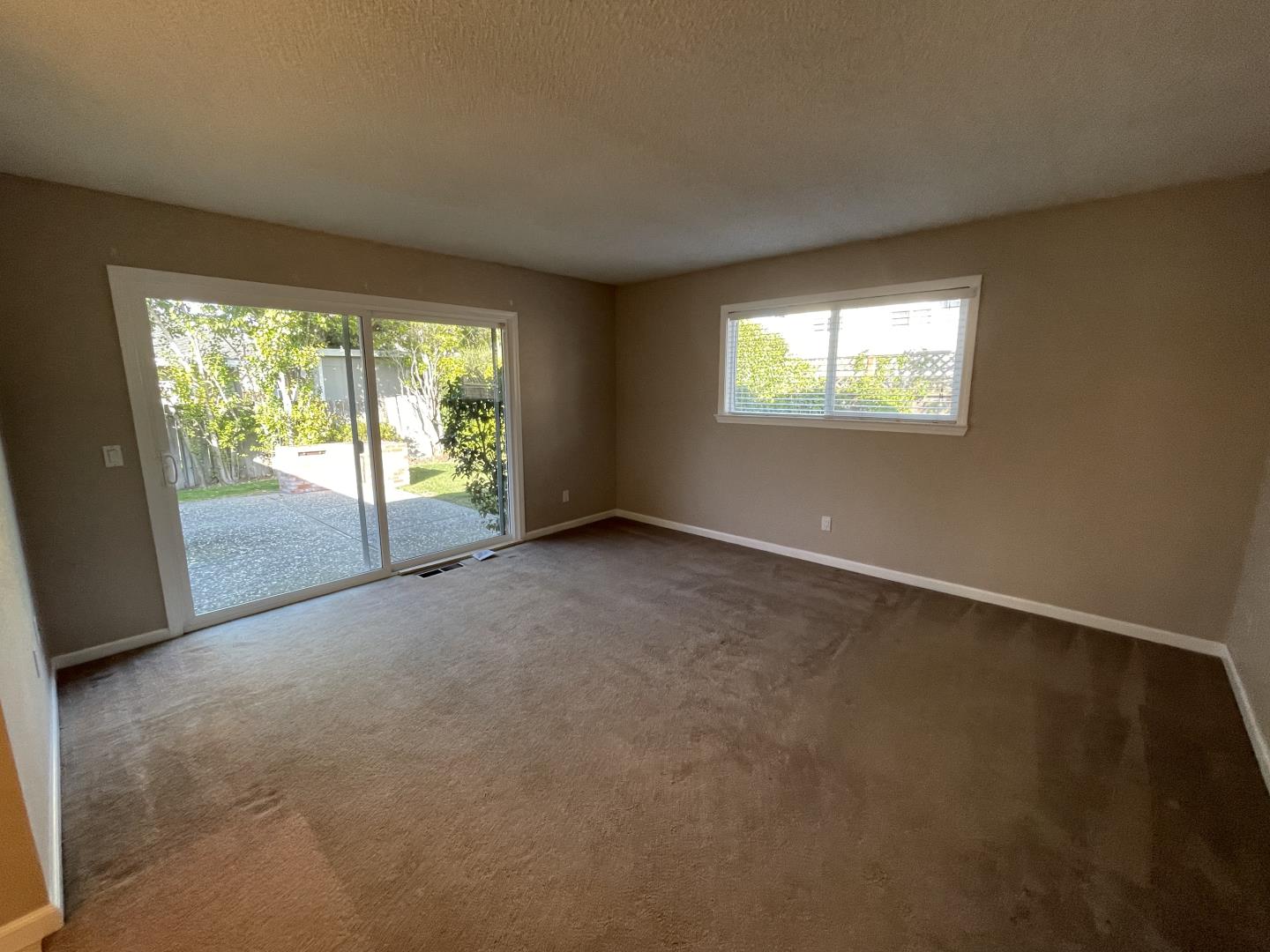 5732 Davis Circle Rohnert Park, CA 94928 - Photo 8 of 14 an empty room with windows