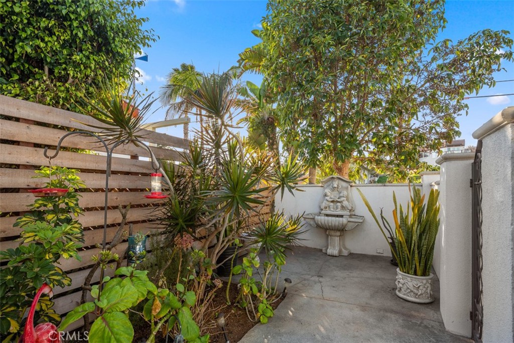 33941 Granada Drive Dana Point, CA 92629 - Photo 57 of 61 a backyard of a house with lots of green space