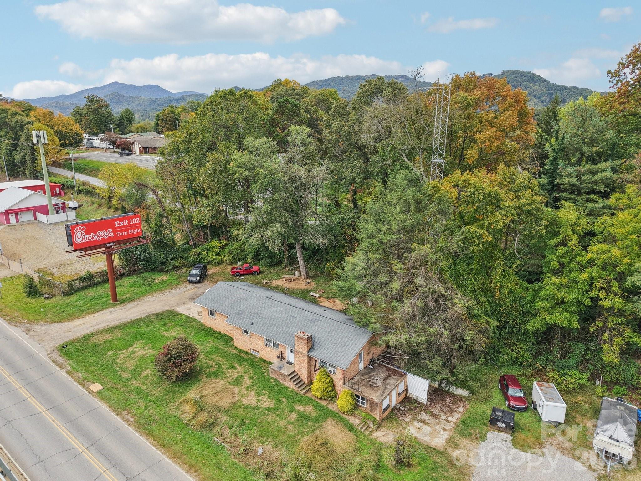 541 Paragon Parkway Clyde, NC 28721 - Photo 32 of 45