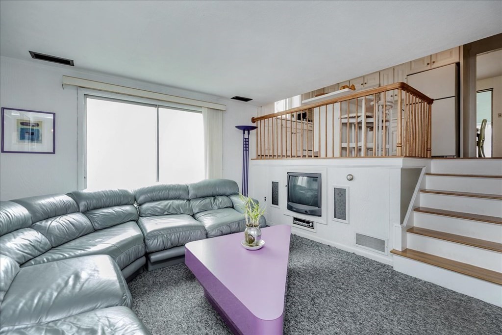 8 Longstreet Road Peabody, MA 01960 - Photo 15 of 32 Gallery Image 15