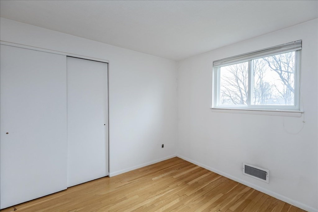 8 Longstreet Road Peabody, MA 01960 - Photo 23 of 32 Gallery Image 23