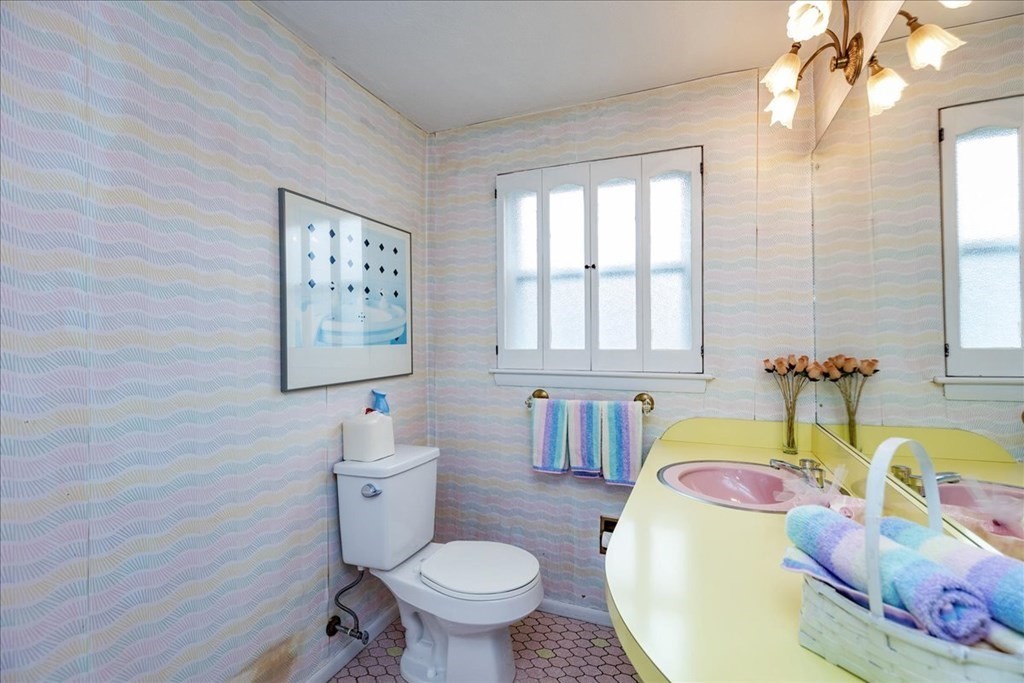 8 Longstreet Road Peabody, MA 01960 - Photo 24 of 32 Gallery Image 24