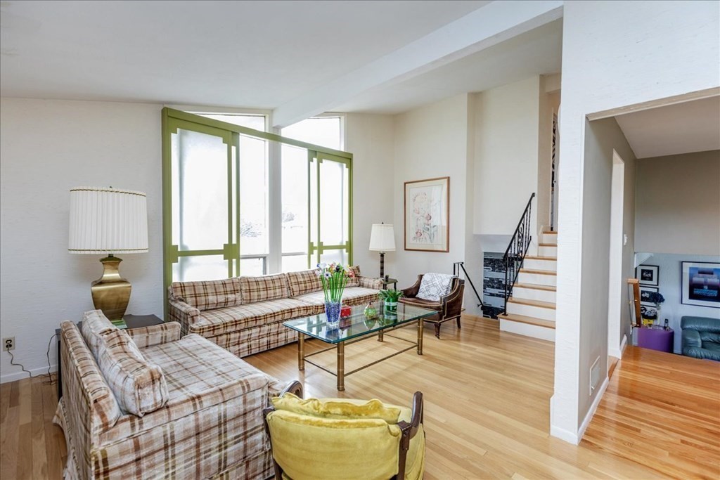 8 Longstreet Road Peabody, MA 01960 - Photo 8 of 32 Gallery Image 8