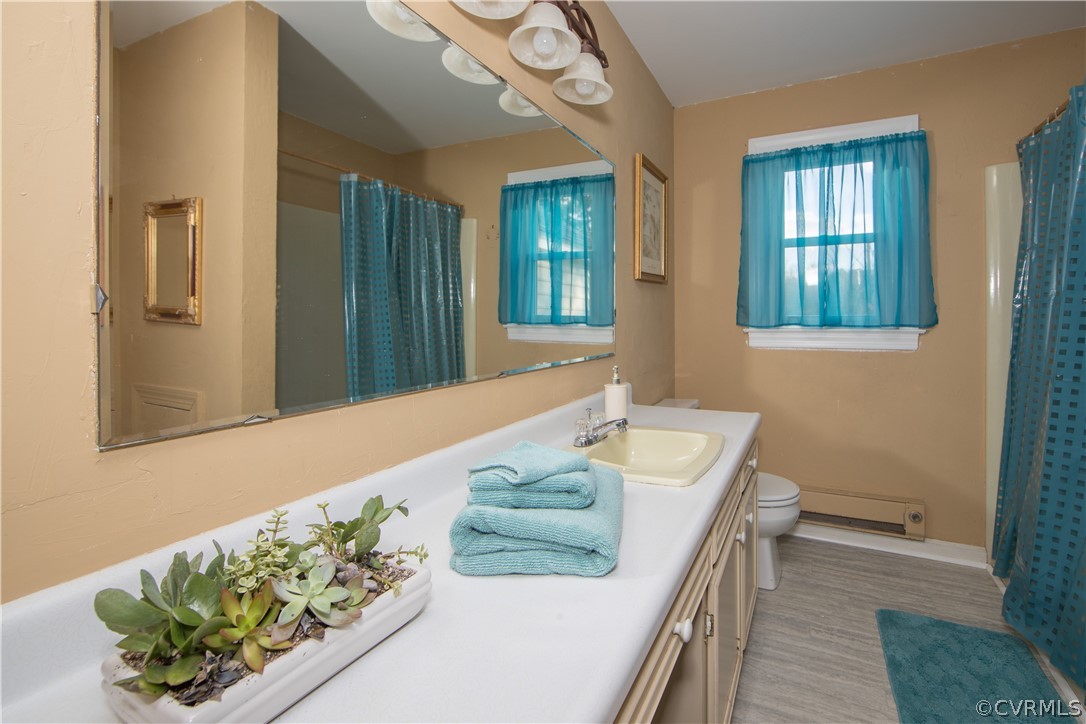 20213 Cox Road Sutherland, VA 23885 - Photo 21 of 35 Upstairs Full Bath