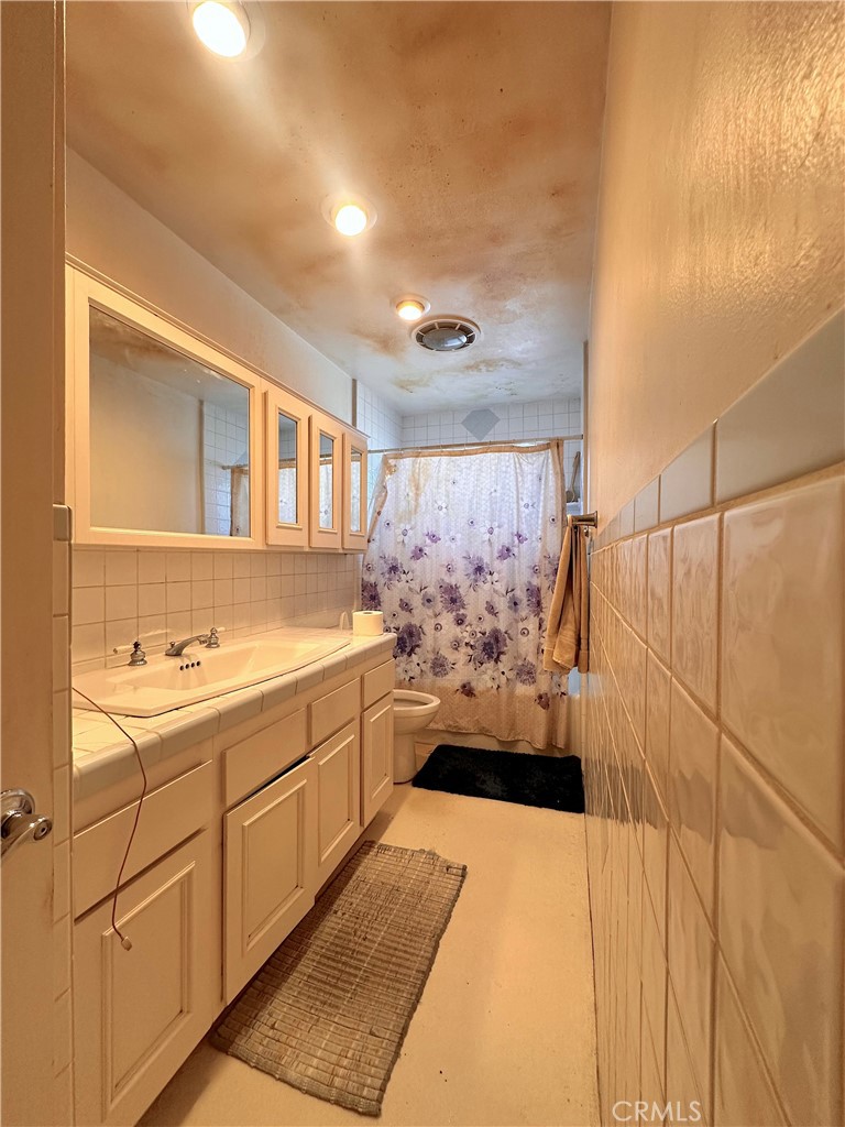 19863 Drasin Drive Canyon Country, CA 91351 - Photo 14 of 28