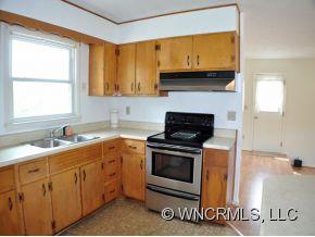 76 Ridge Road Candler, NC 28715 - Photo 6 of 17 Gallery Image 6