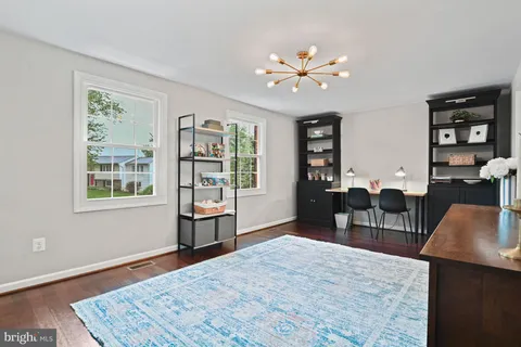$1,250,000 | 933 War Admiral Street, Great Falls, VA 22066