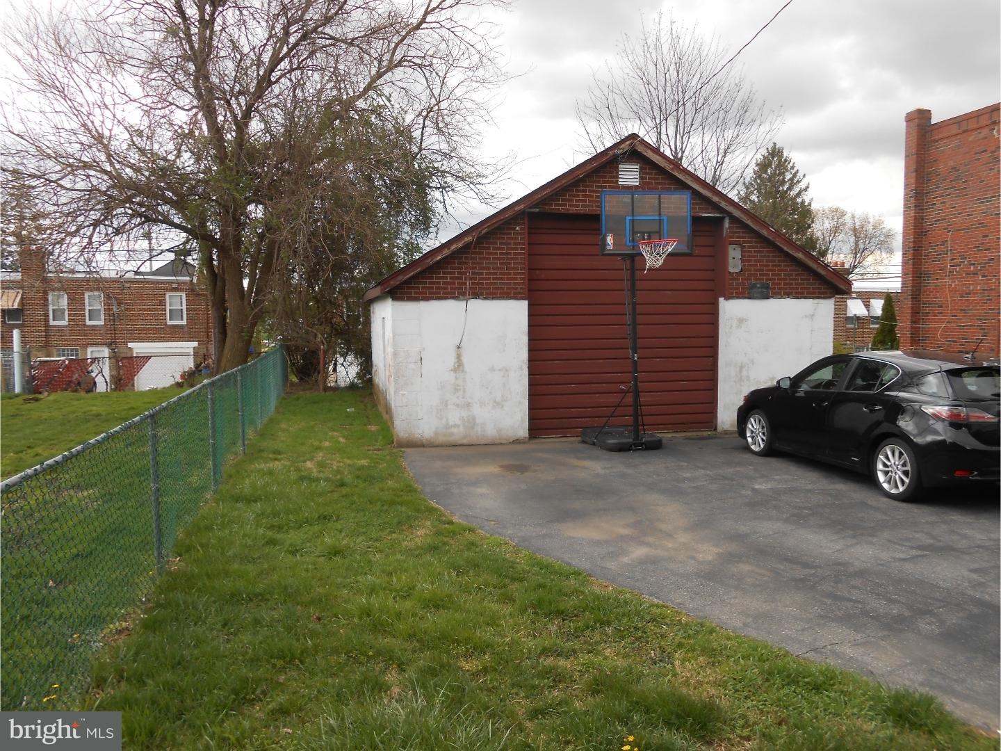 7209 Dungan Road Philadelphia, PA 19111 - Photo 3 of 4