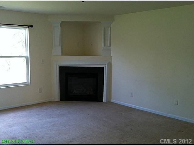 6812 Sunman Road Charlotte, NC 28216 - Photo 3 of 8 Gallery Image 3