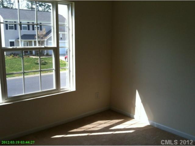 6812 Sunman Road Charlotte, NC 28216 - Photo 5 of 8 Gallery Image 5