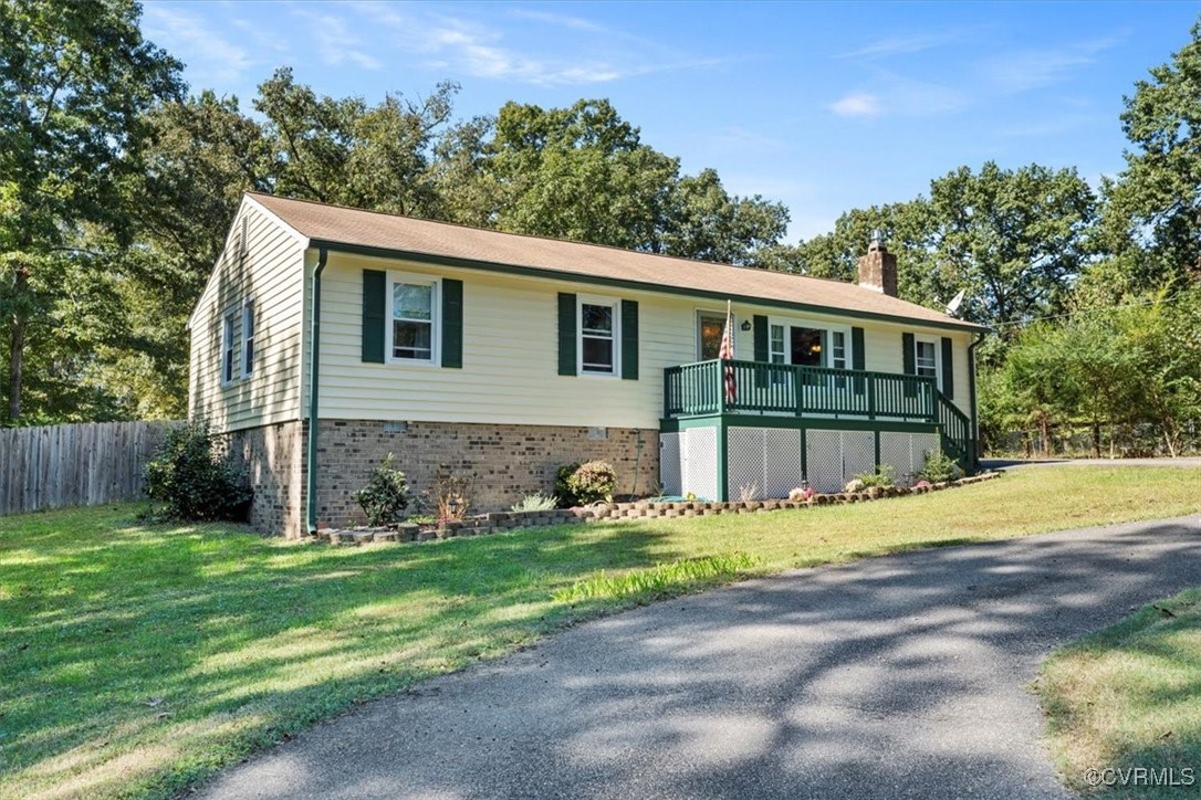 10459 Rockingham Road Mechanicsville, VA 23116 - Photo 3 of 48 Ranch-style house with a front yard