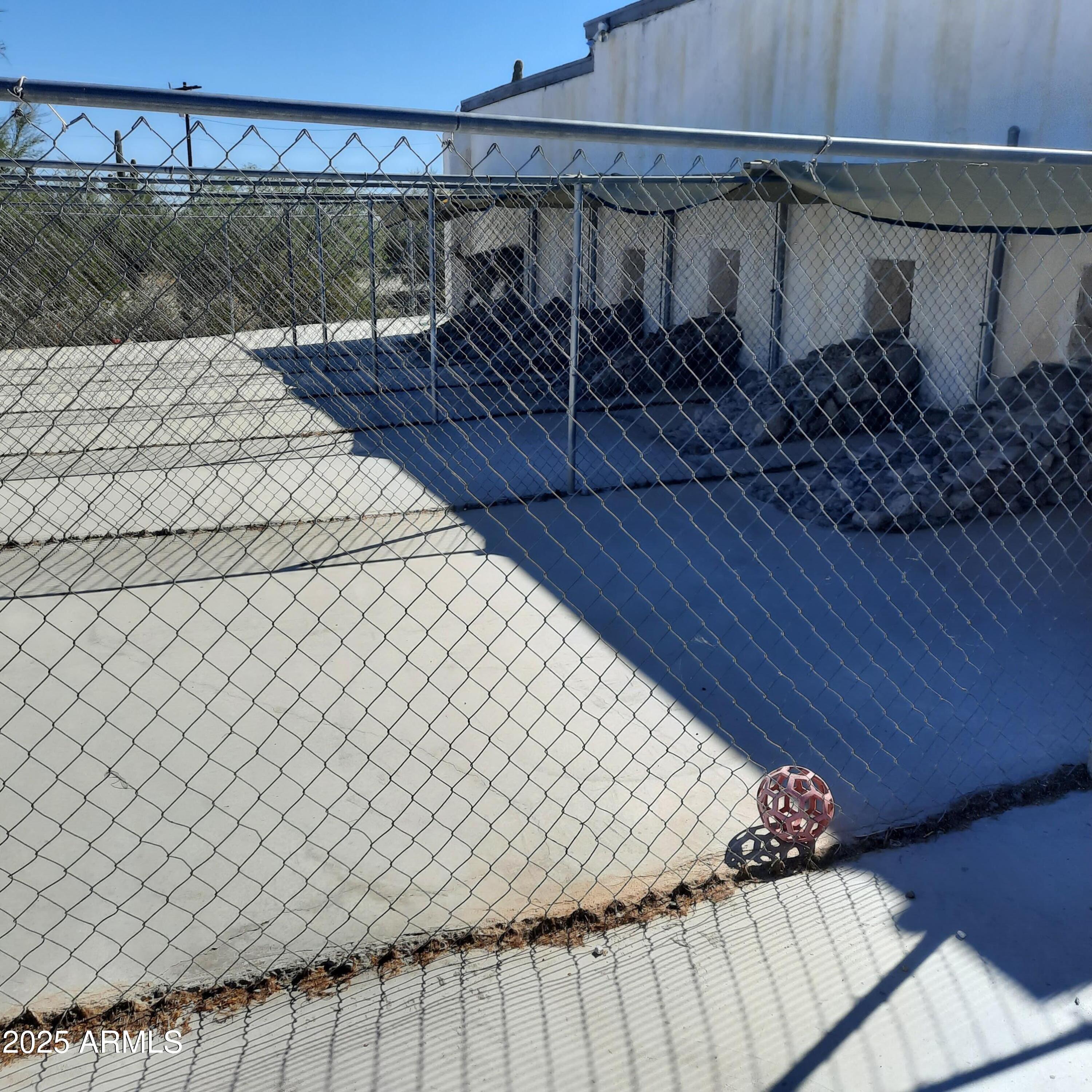 2150 North Rosser Road Ajo, AZ 85321 - Photo 11 of 16 Large Outdoor Runs