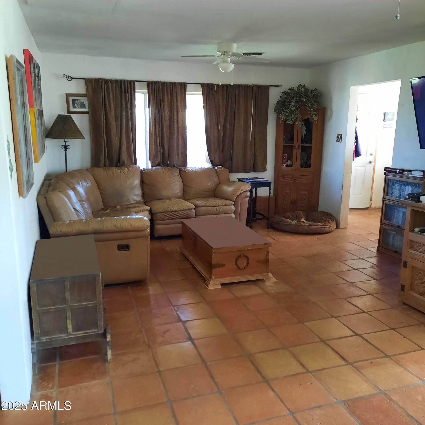 2150 North Rosser Road Ajo, AZ 85321 - Photo 3 of 16 Living Room