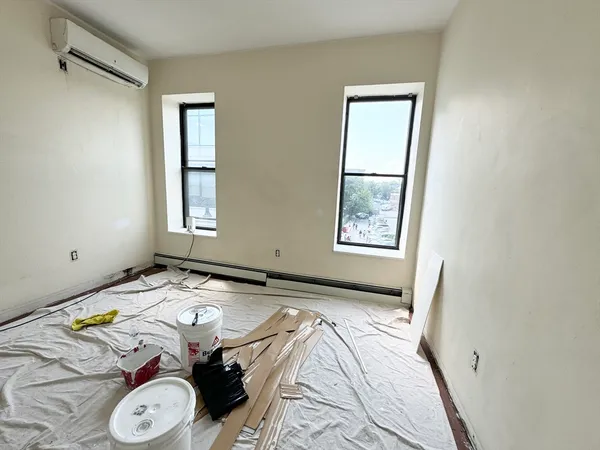 $4,350 | 13 Ruggles Street, Unit 3, Boston, MA 02119