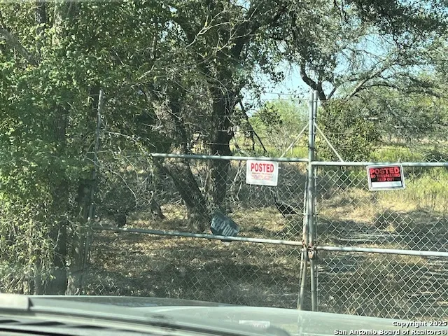 $235,000 | 606 County Road 222, Nixon, TX 78140