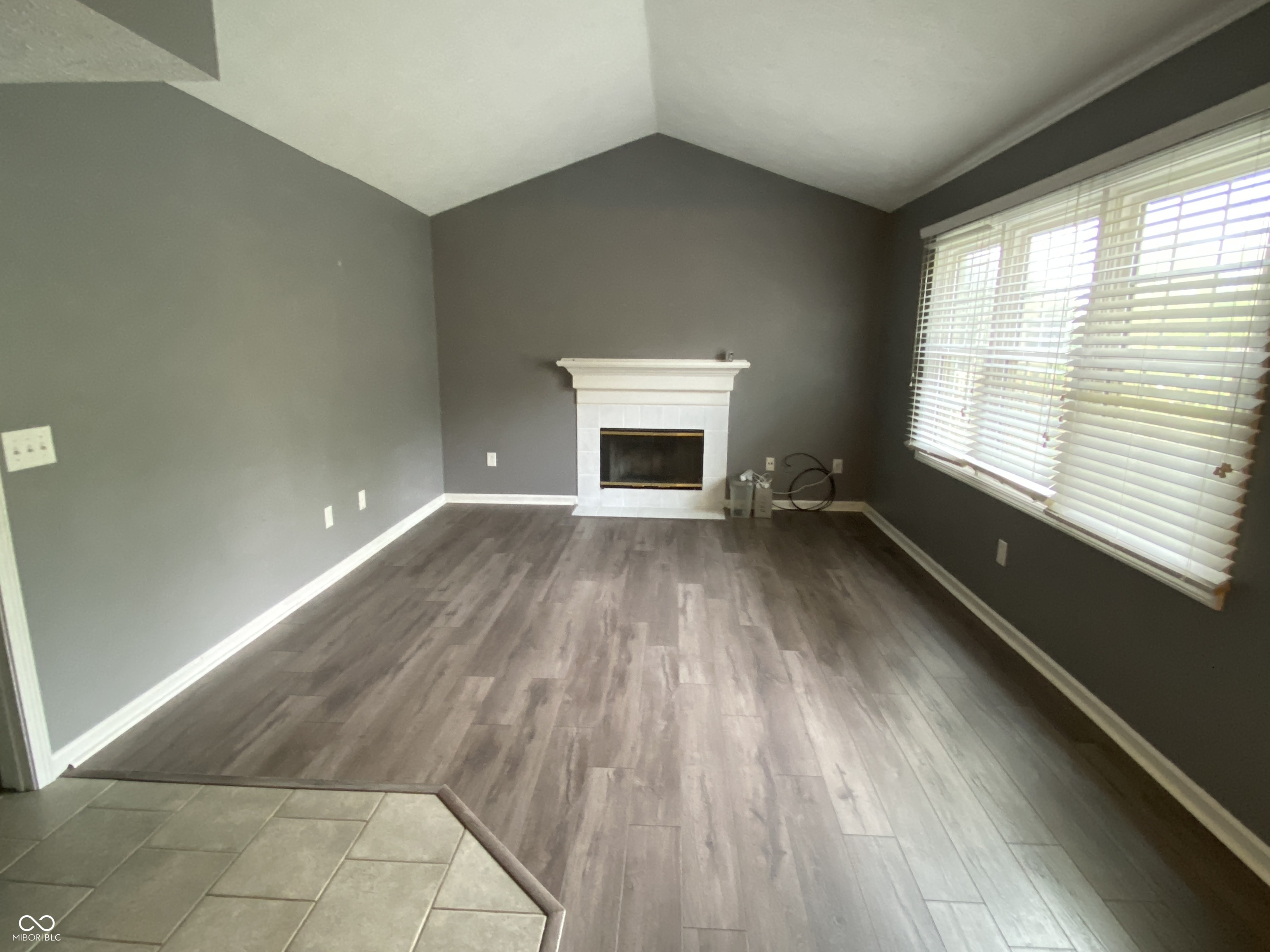 8520 Hoff Court Indianapolis, IN 46256 - Photo 3 of 17