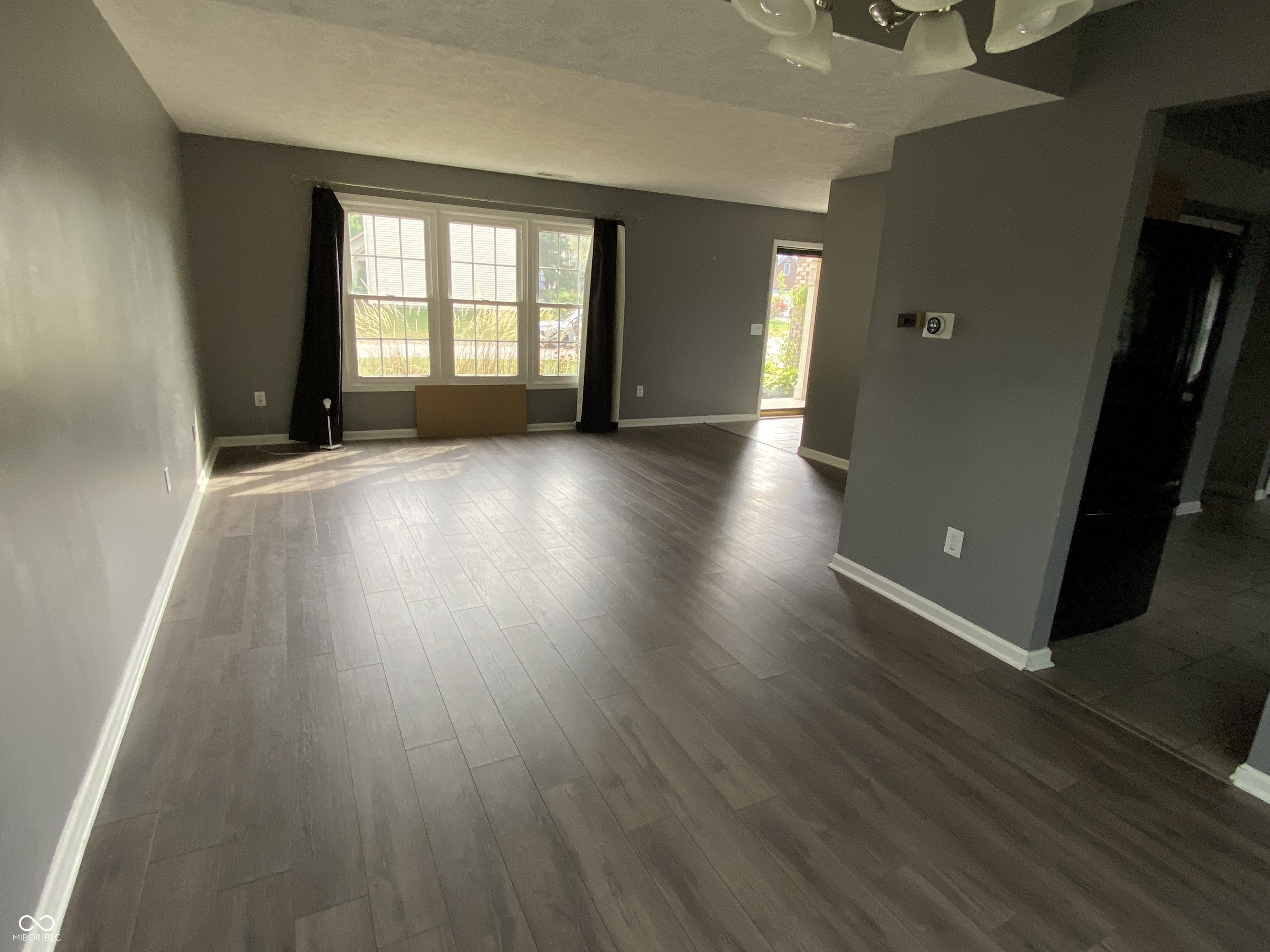 8520 Hoff Court Indianapolis, IN 46256 - Photo 4 of 17