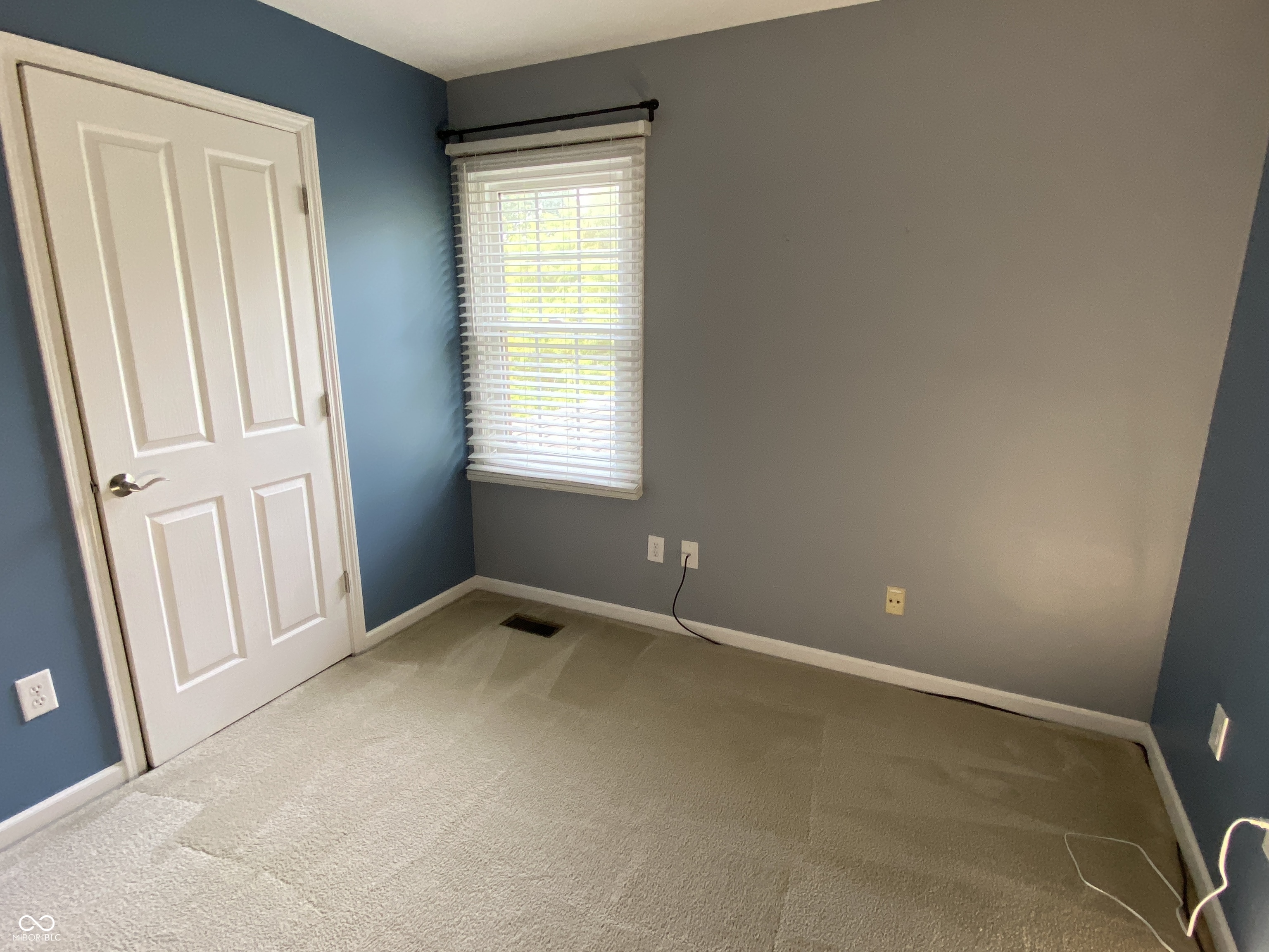 8520 Hoff Court Indianapolis, IN 46256 - Photo 10 of 17