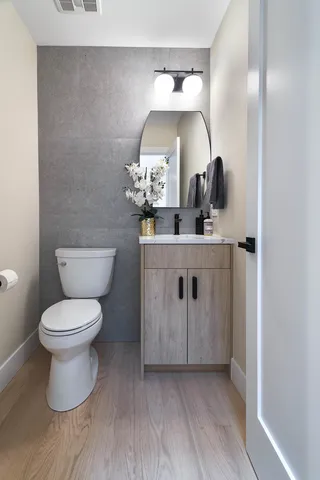 $1,419,000 | 1719 West Foster Avenue, Chicago, IL 60640