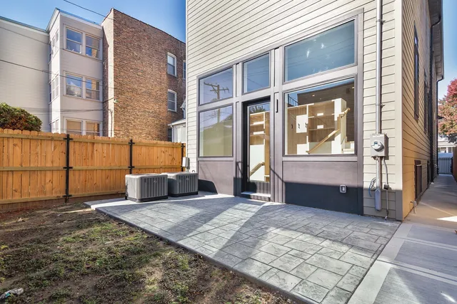 $1,419,000 | 1719 West Foster Avenue, Chicago, IL 60640