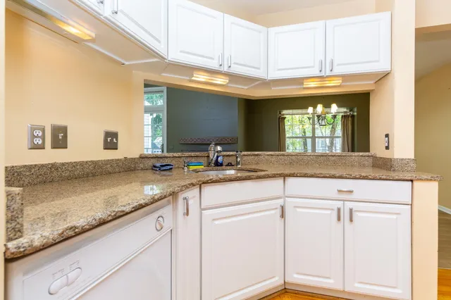 $339,900 | 1093 Fairways Boulevard, Troy, MI 48085